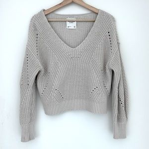 Abercrombie & Fitch A&F V Neck Knit Sweater - XS - Beige